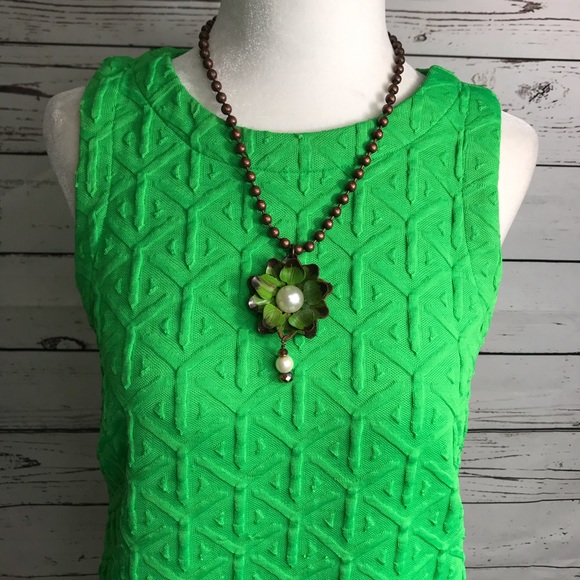 Crown and Ivy Green Embossed Fabric Sleeveless Dress - XS - Picture 2 of 8